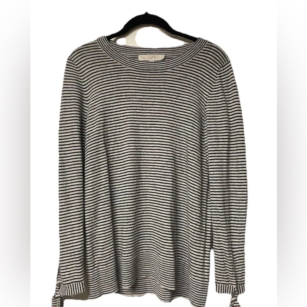 Ann Taylor LOFT Wool blend Tie Long Sleeved Top Grey/black stripes Size M - Picture 1 of 5